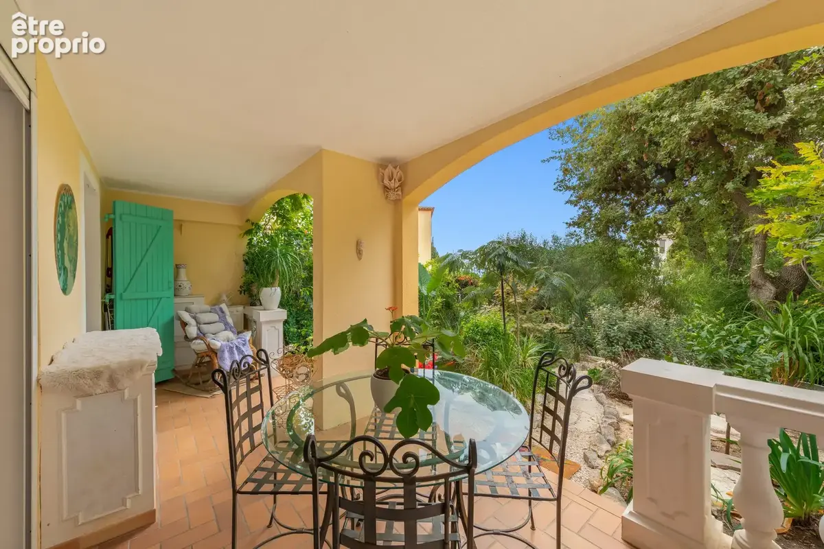 Un veritable art de vivre pour ce t2 en rez de jardin avec garage - photo 1