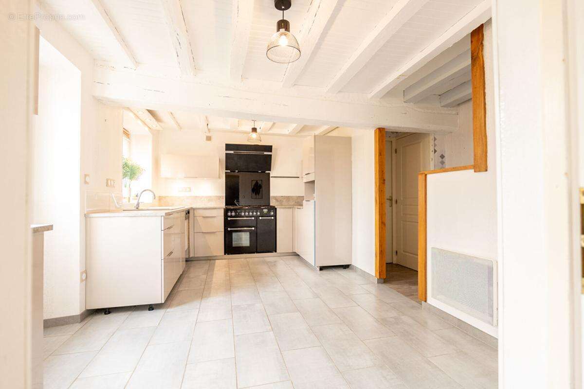 Maison à PRUNAY-CASSEREAU