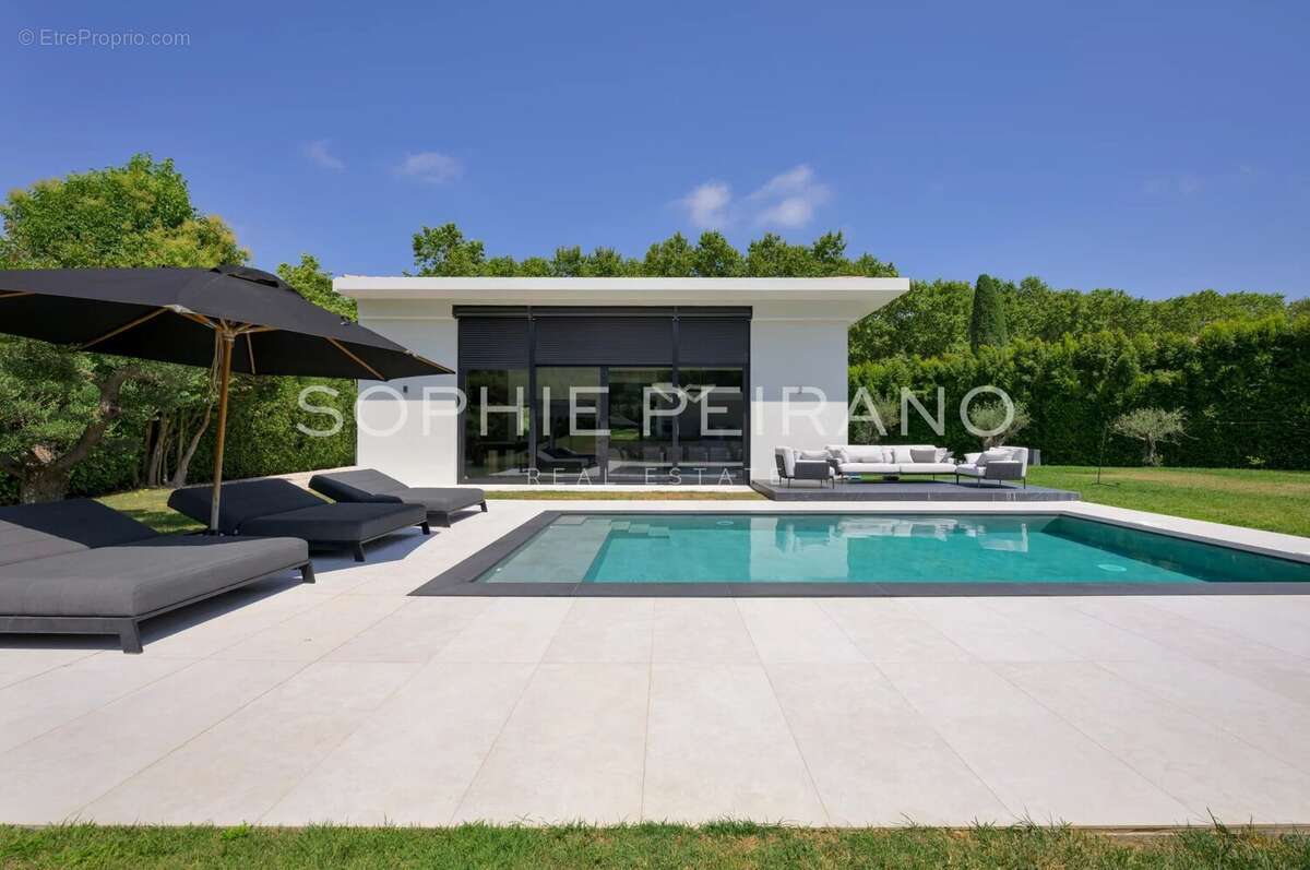 Mougins - villa contemporaine avec piscine - photo 15