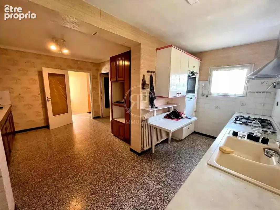 Maison / Appartement / Local / Garages et Caves - photo 21