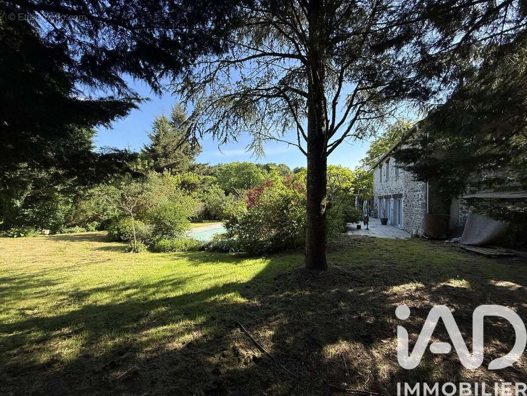 Maison 344 m² à Graissac  - photo 5