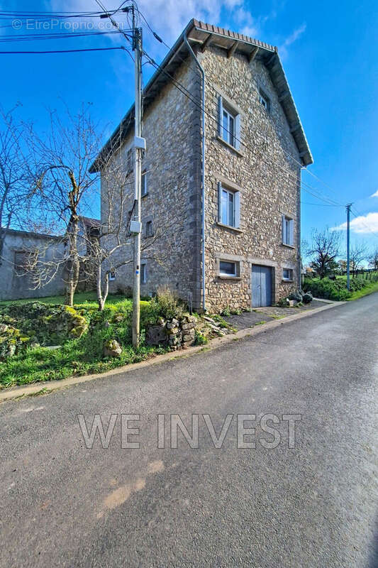 Maison à ANGLARS-SAINT-FELIX