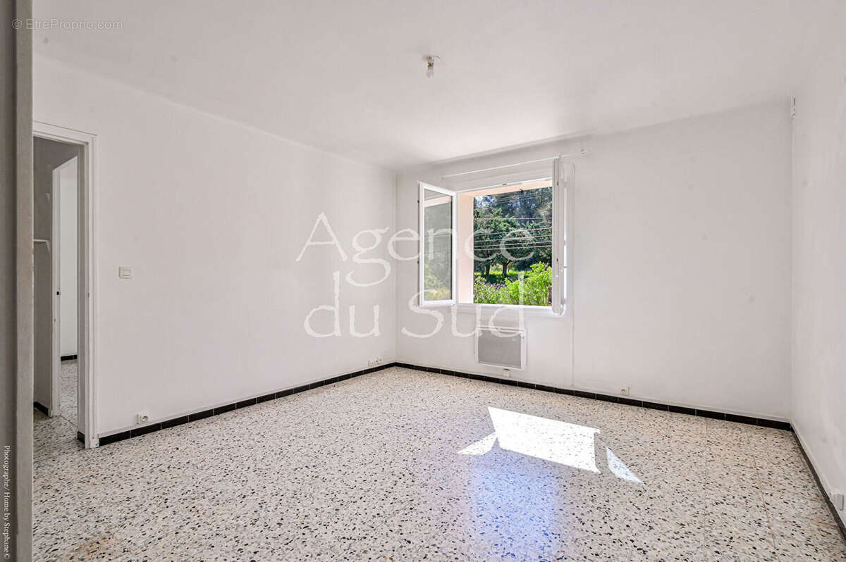 Exclusivité - Appartement Fuveau 3 pièces 71 m² avec studio de 18m² - photo 3