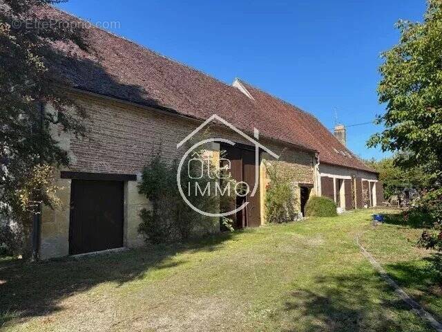 Maison à SAINT-PIERRE-D'EYRAUD