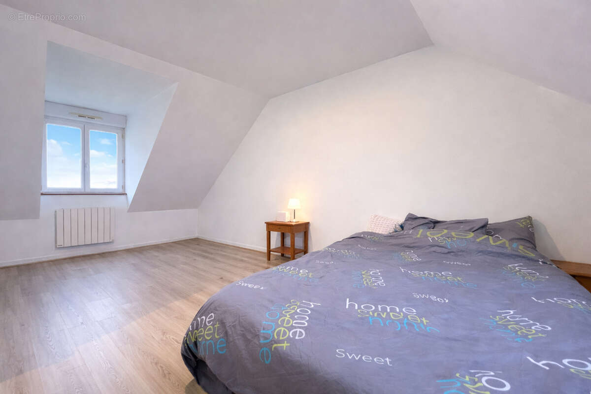 Appartement à BAULNE