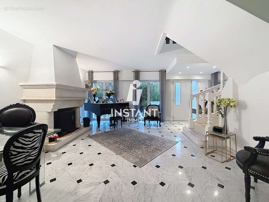 Maison à LE PERREUX-SUR-MARNE