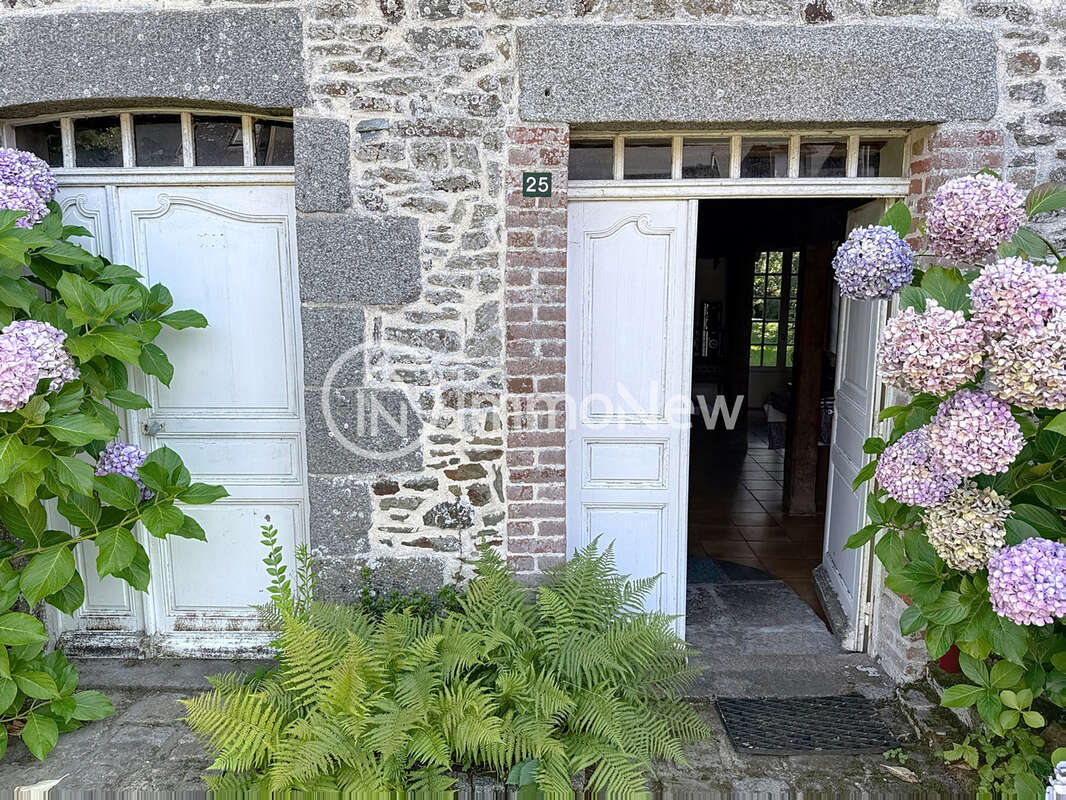 Maison à DRAGEY-RONTHON