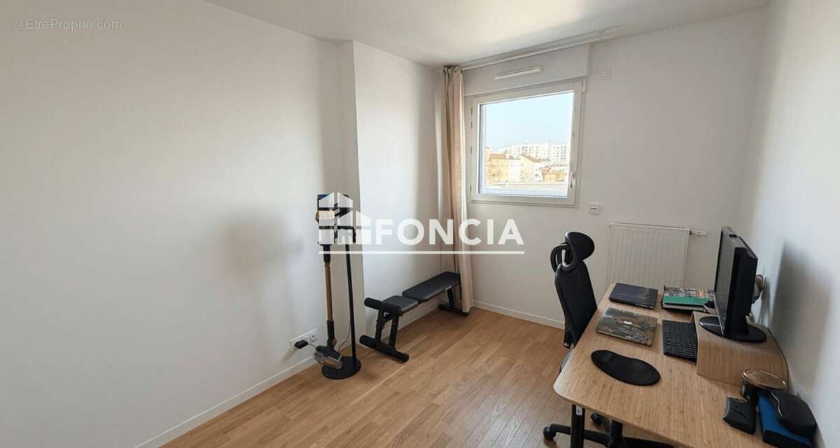 Appartement à AUBERVILLIERS