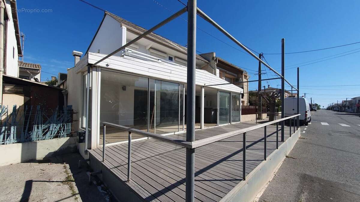 Commerce à GRUISSAN