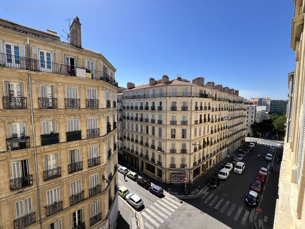 Appartement à MARSEILLE-2E