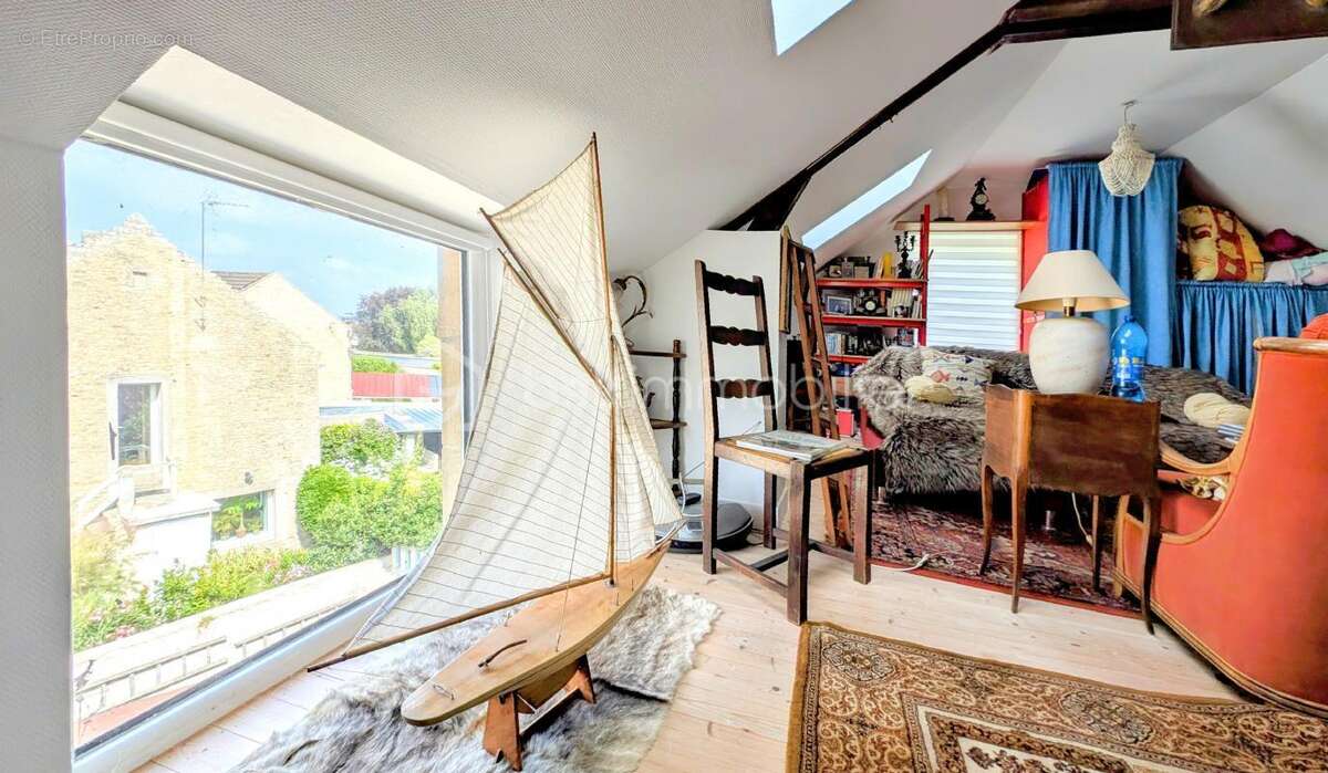 Maison en pierre de ville avec cour ! - photo 25