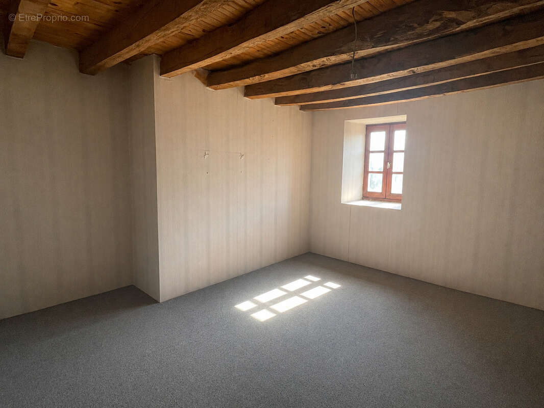 Appartement 140 m² à Saint-Maurice-La-Souterraine  - photo 16