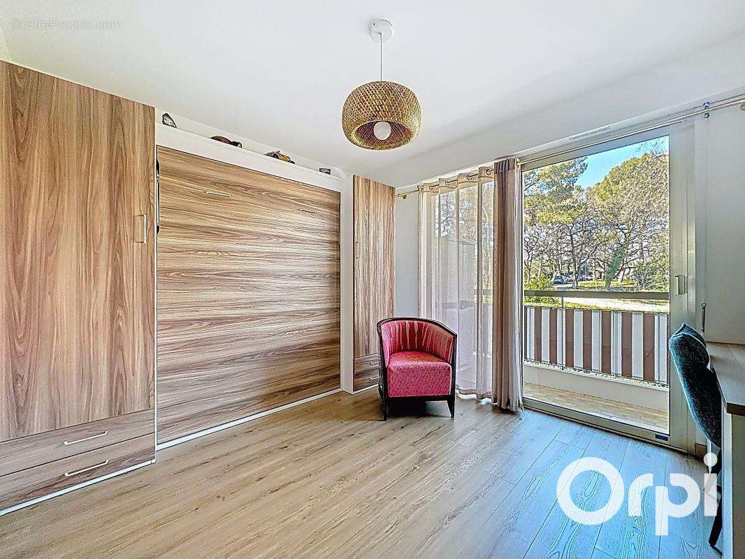 Appartement à VILLENEUVE-LOUBET