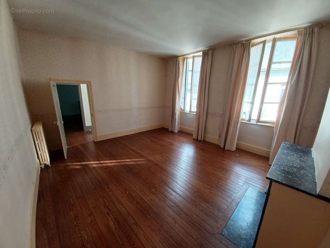 Maison à LA CHARITE-SUR-LOIRE