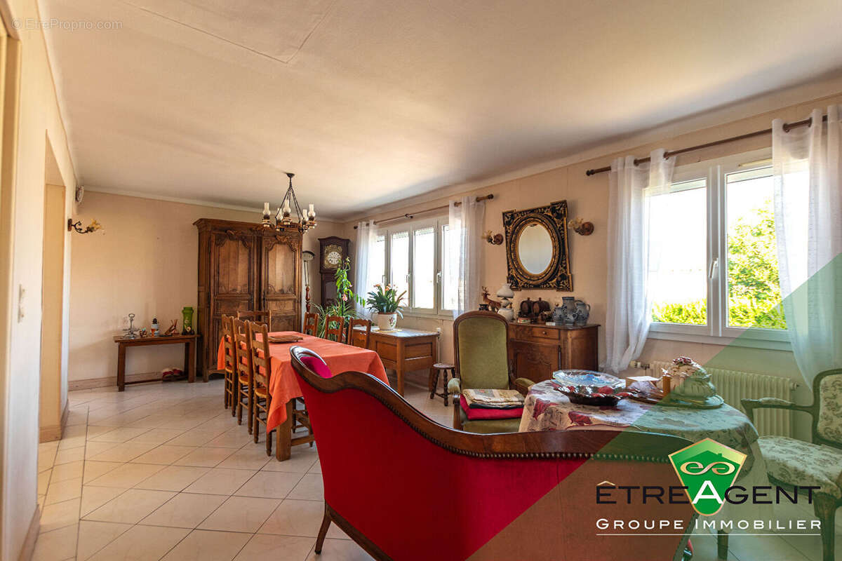 Maison CONCHES-EN-OUCHE - 84 m² - 3 chambres - photo 4