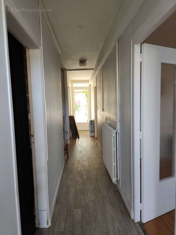 Maison 123 m² à Saint-Laurent-De-Ceris  - photo 2