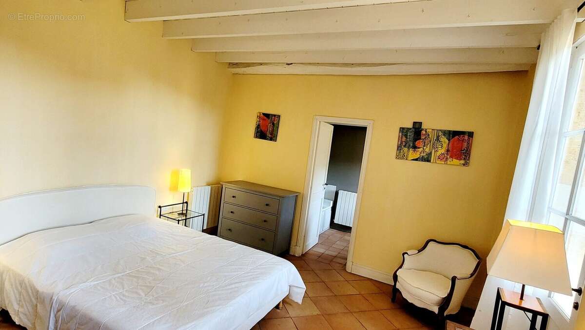 Chambre RDC - Maison à PUGNAC