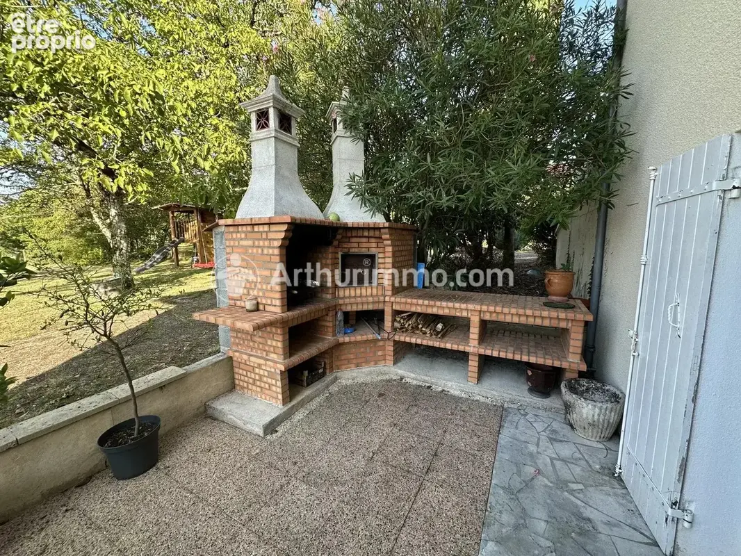 SAINT-ASTIER – Maison 180 m², 5 chambres sur 2,5 ha avec gîte et truffière - photo 7