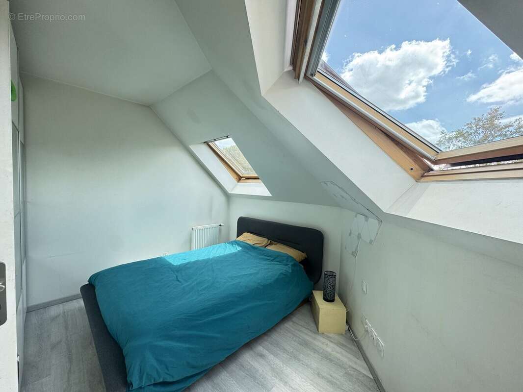 Appartement à VILLIERS-LE-BACLE