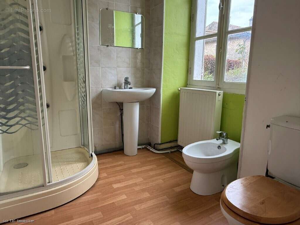 Maison à RUFFEC