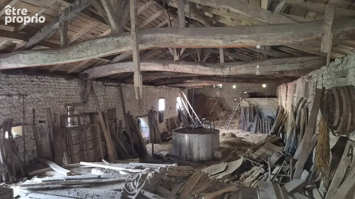 Corps de Ferme à rénover de 500 m2, proche commerces, beaucoup de dépendances - photo 26