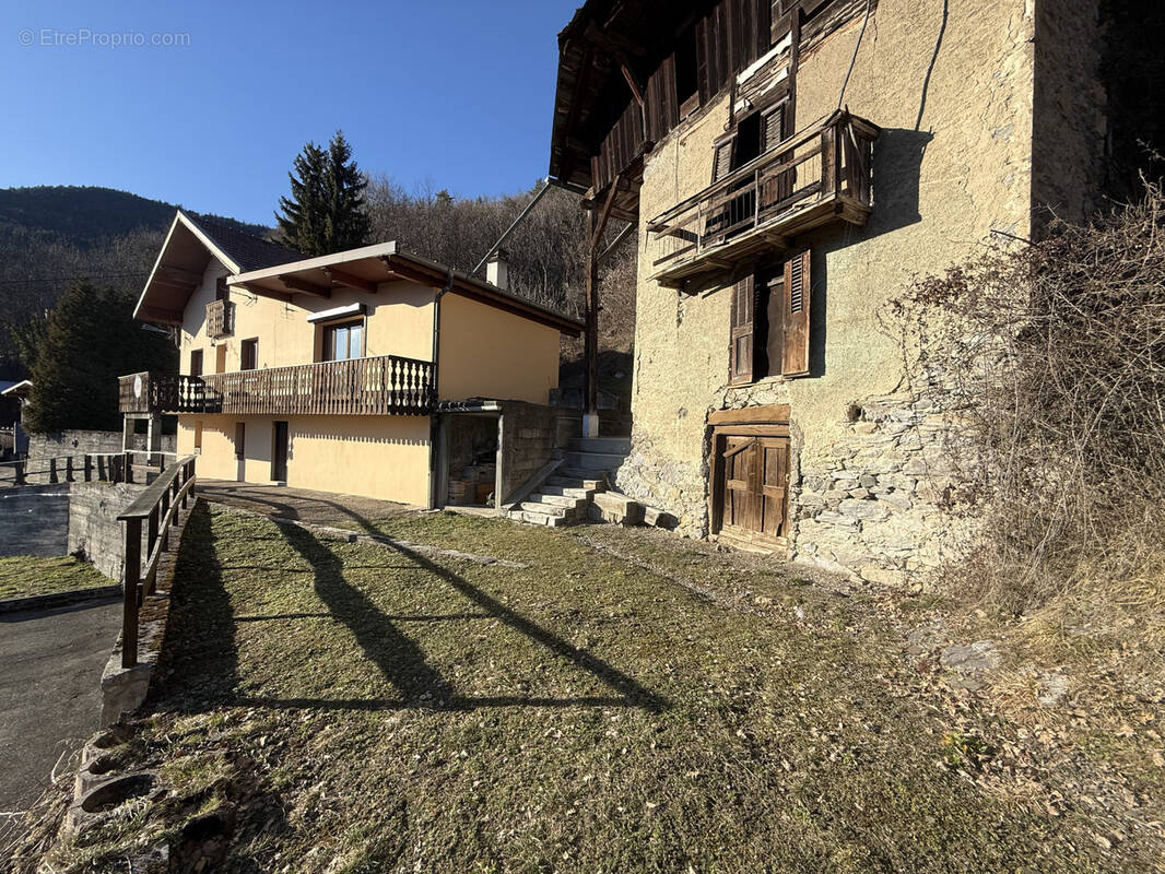 Maison à HAUTECOUR