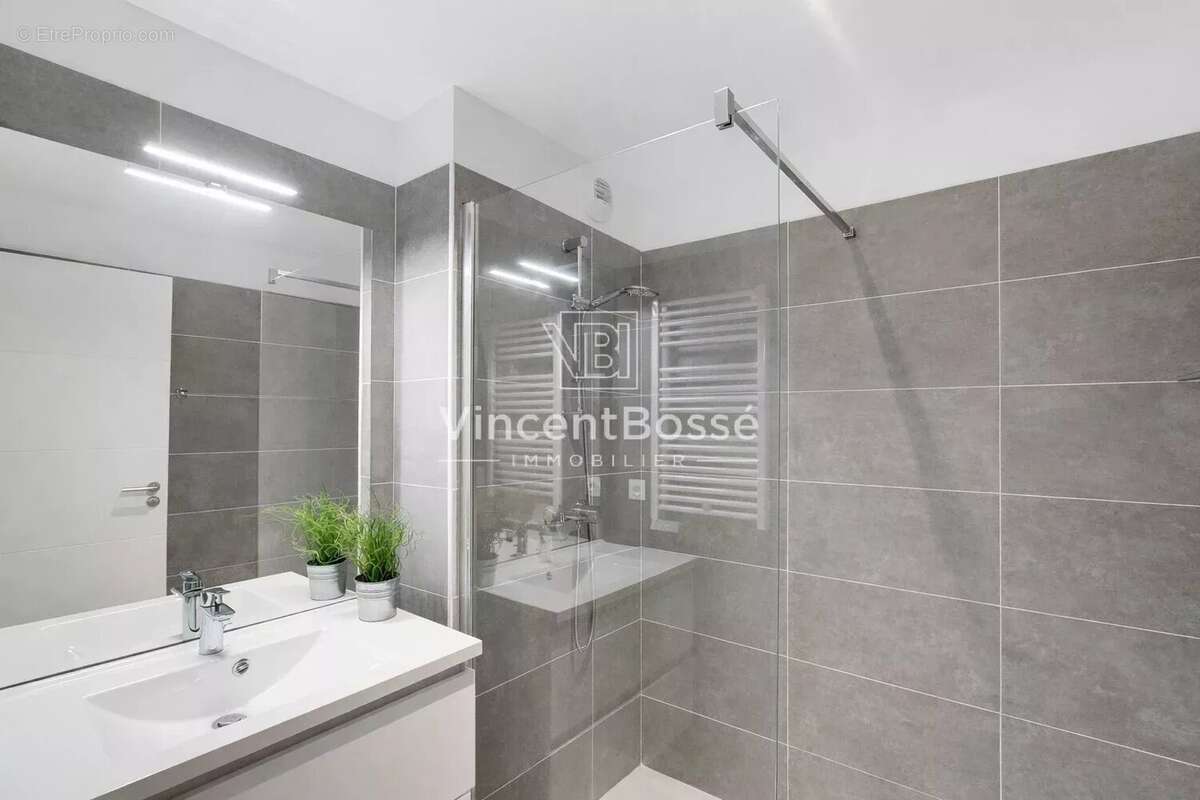 Appartement à MOUGINS