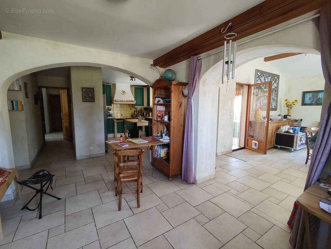 Maison avec gîte indépendant, piscine et vue majeure sur la forêt de Saou - photo 12