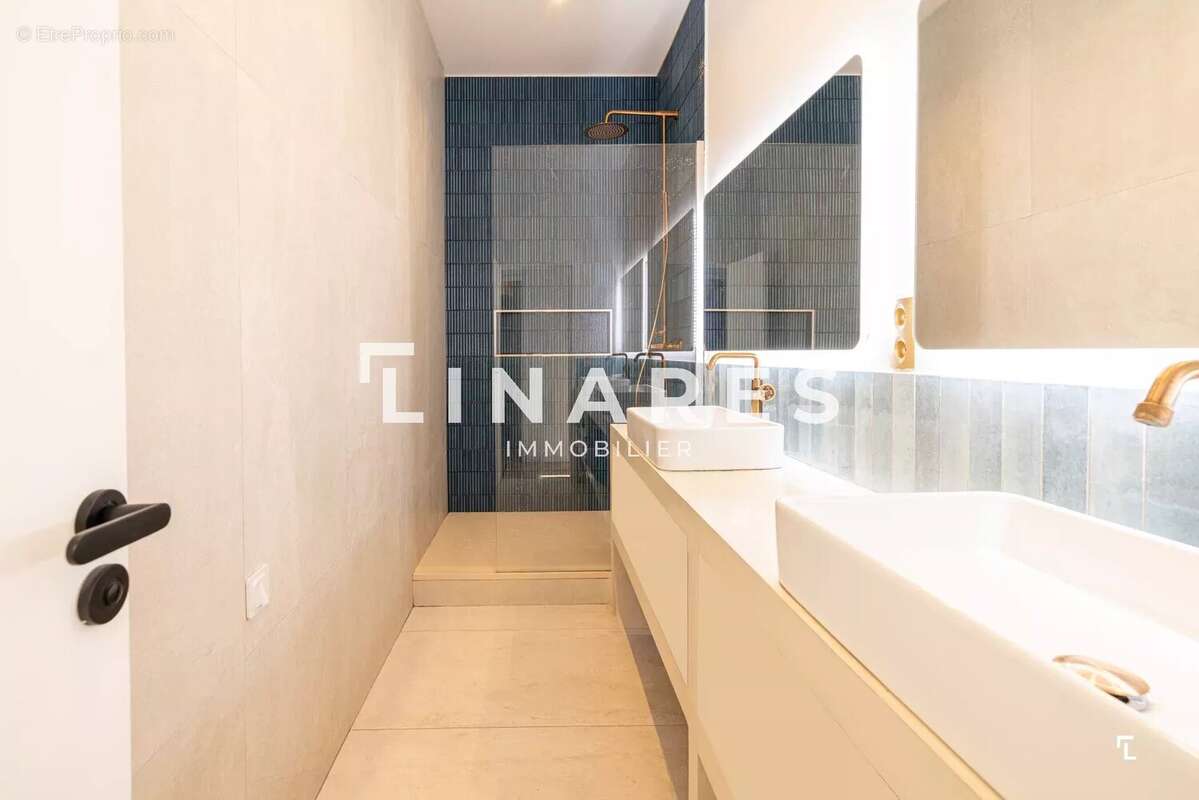 Appartement à MARSEILLE-6E