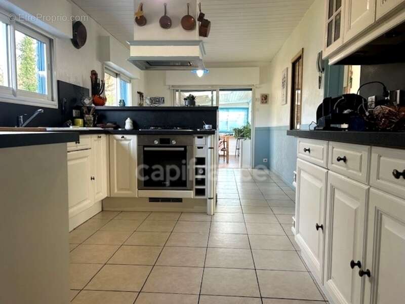 Maison à SAINTE-EULALIE-EN-BORN