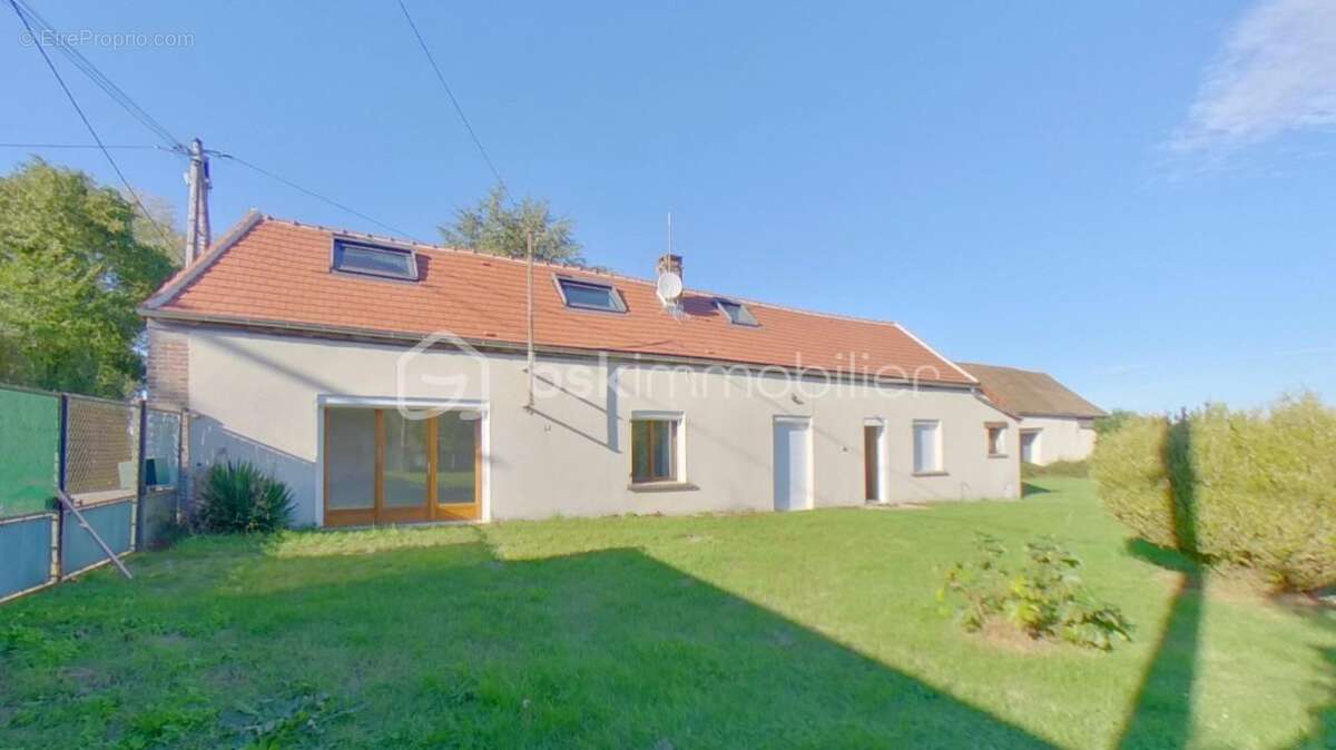 Longère de 92 m² sur 4065 m² de terrain - photo 14