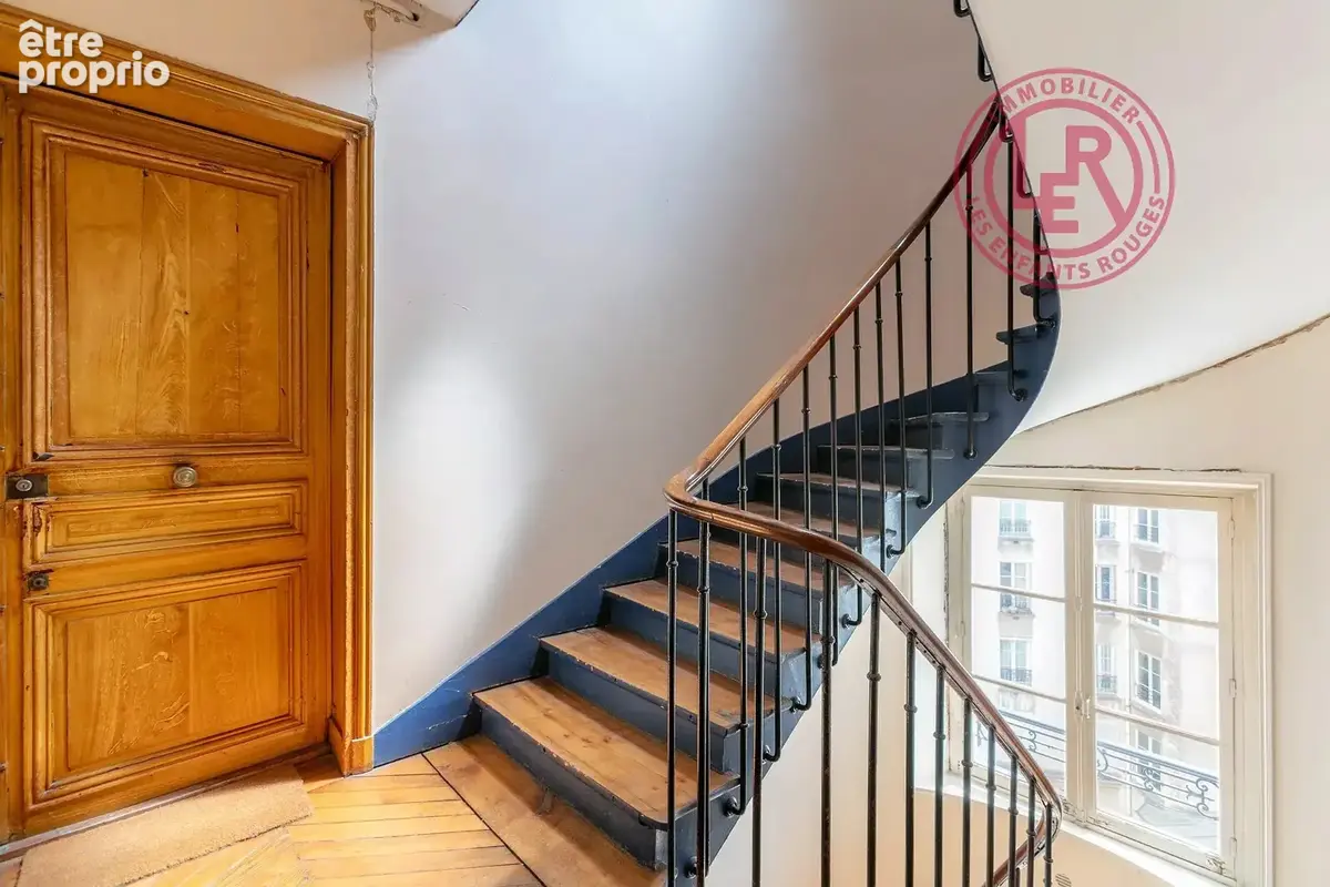 Paris 11ème - Studio au dernier étage avec vue dégagée à rénover - photo 6
