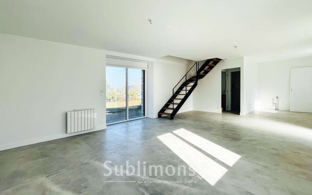 Maison à PLOEREN