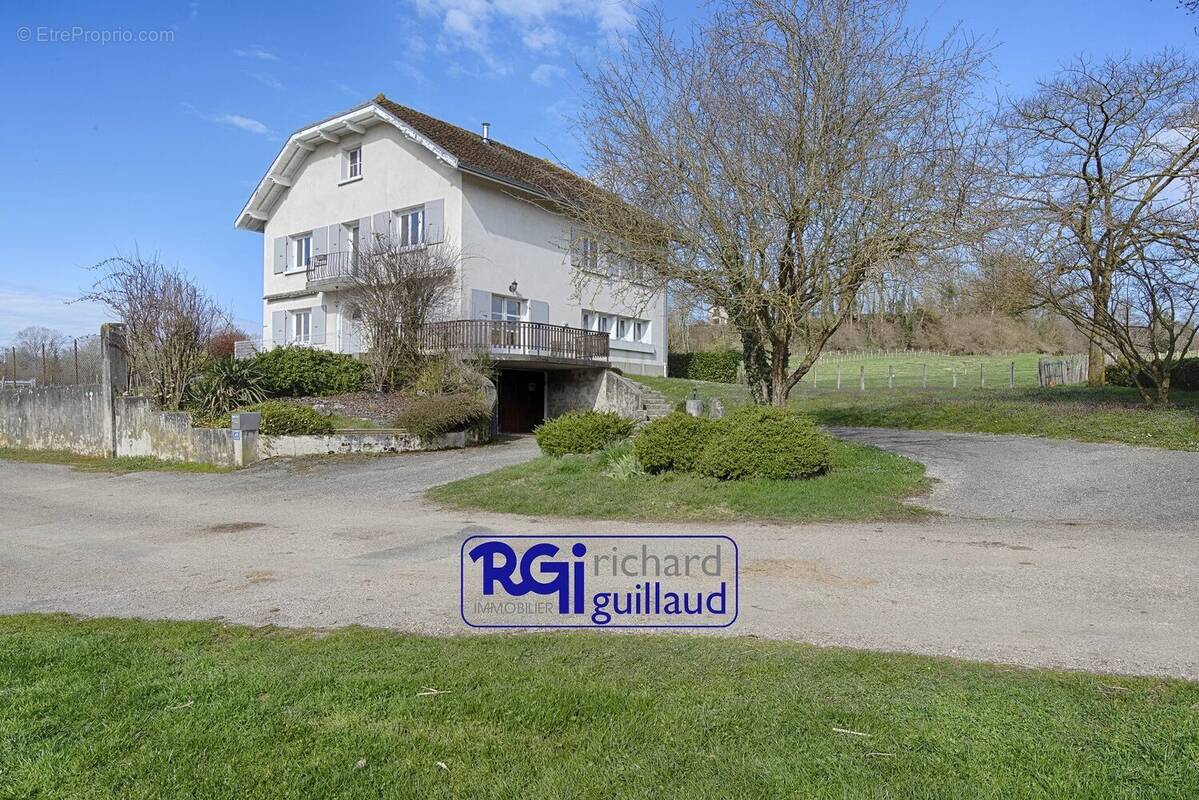 Maison à LE PASSAGE