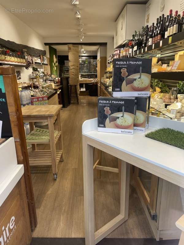 Commerce à PARIS-5E