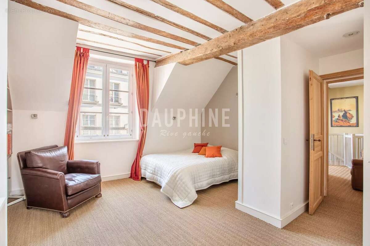Appartement à PARIS-6E