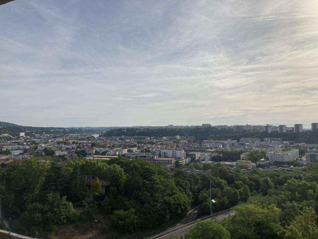 Appartement à LYON-9E