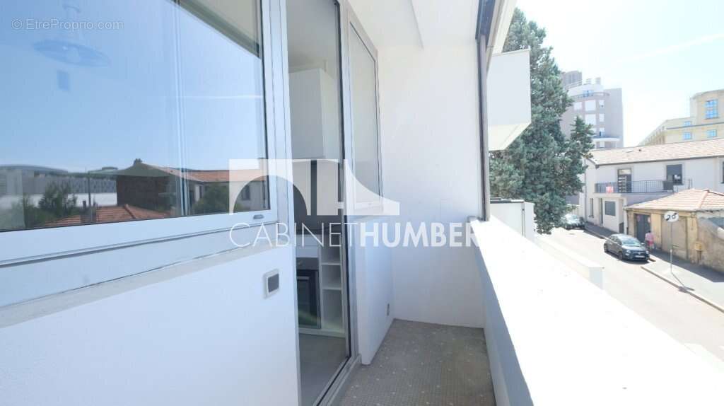 Appartement 46 m² à Saint-Etienne  - photo 2