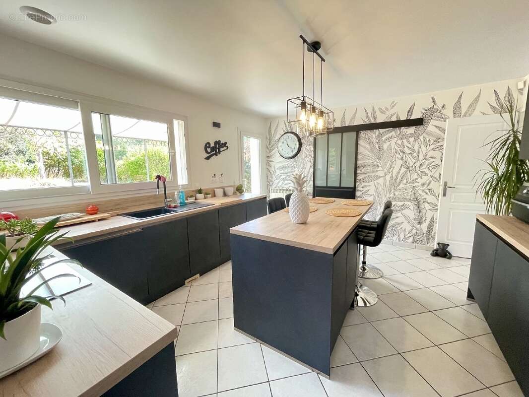 Maison 203 m² à Milly-La-Foret  - photo 7