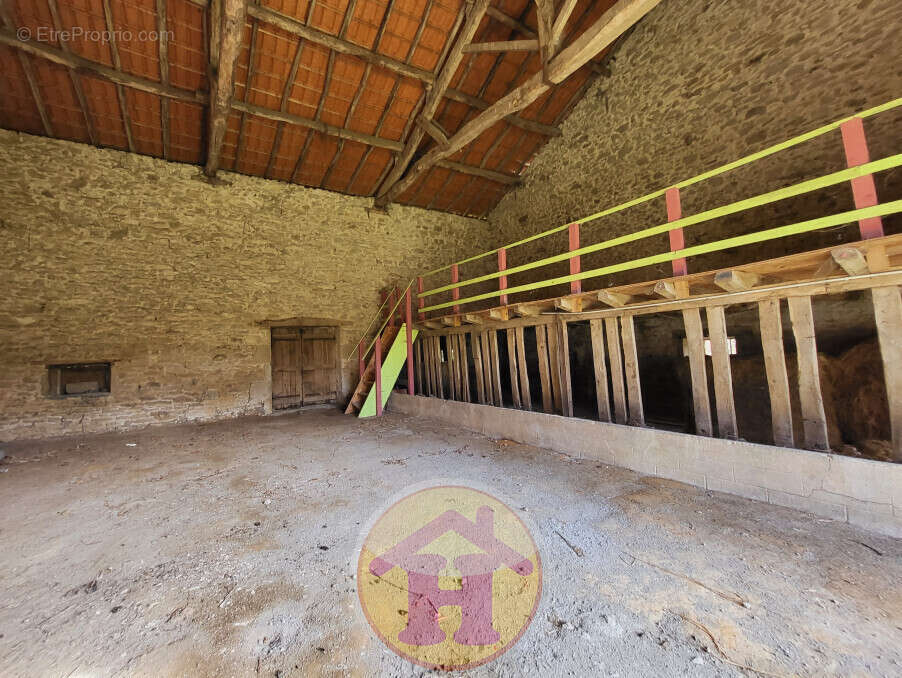 Maison à ORADOUR-SUR-GLANE