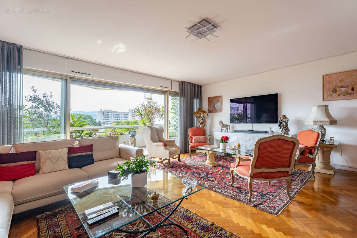 Appartement à MARSEILLE-8E