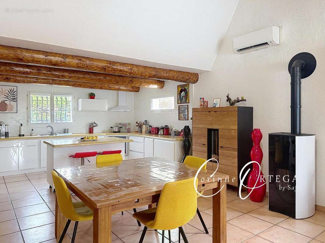 Photo 2 - Maison à SAINT-GILLES