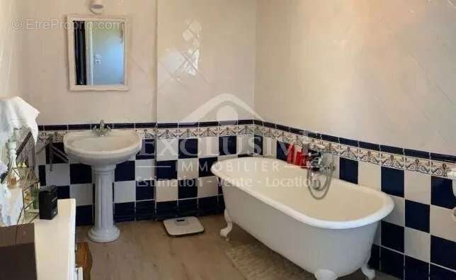 Maison à BONNEVILLE-SUR-TOUQUES