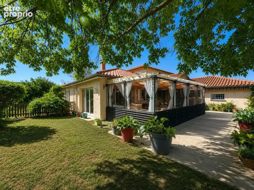 Élégante maison familiale – Saint-Just-Saint-Rambert - photo 10