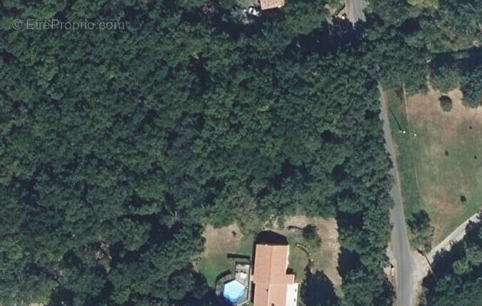 Terrain à MOIRAX