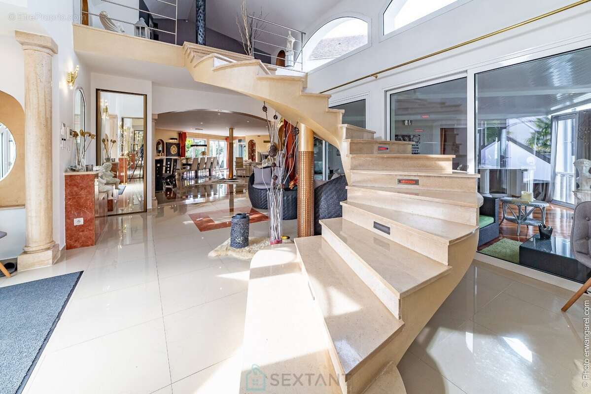 Luxueuse villa contemporaine de 700M² à 30 mn de Fontainebleau - photo 6