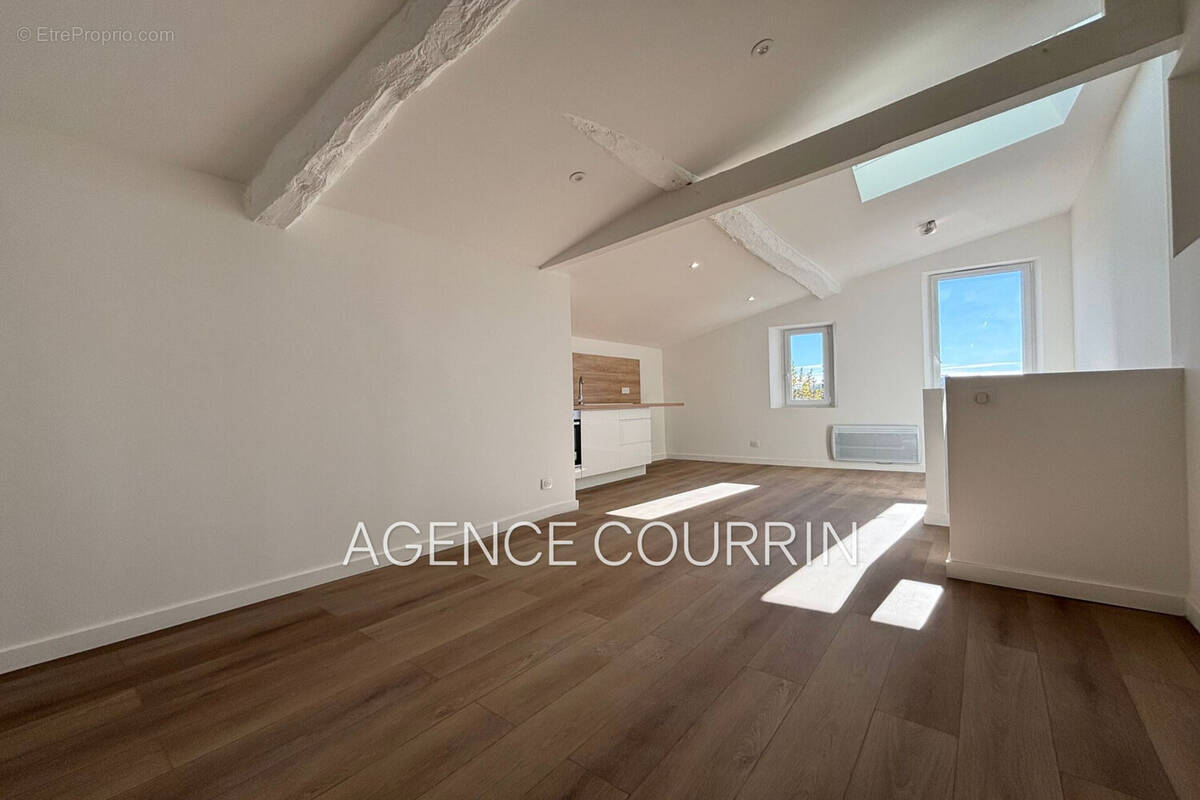 Appartement à PEYMEINADE