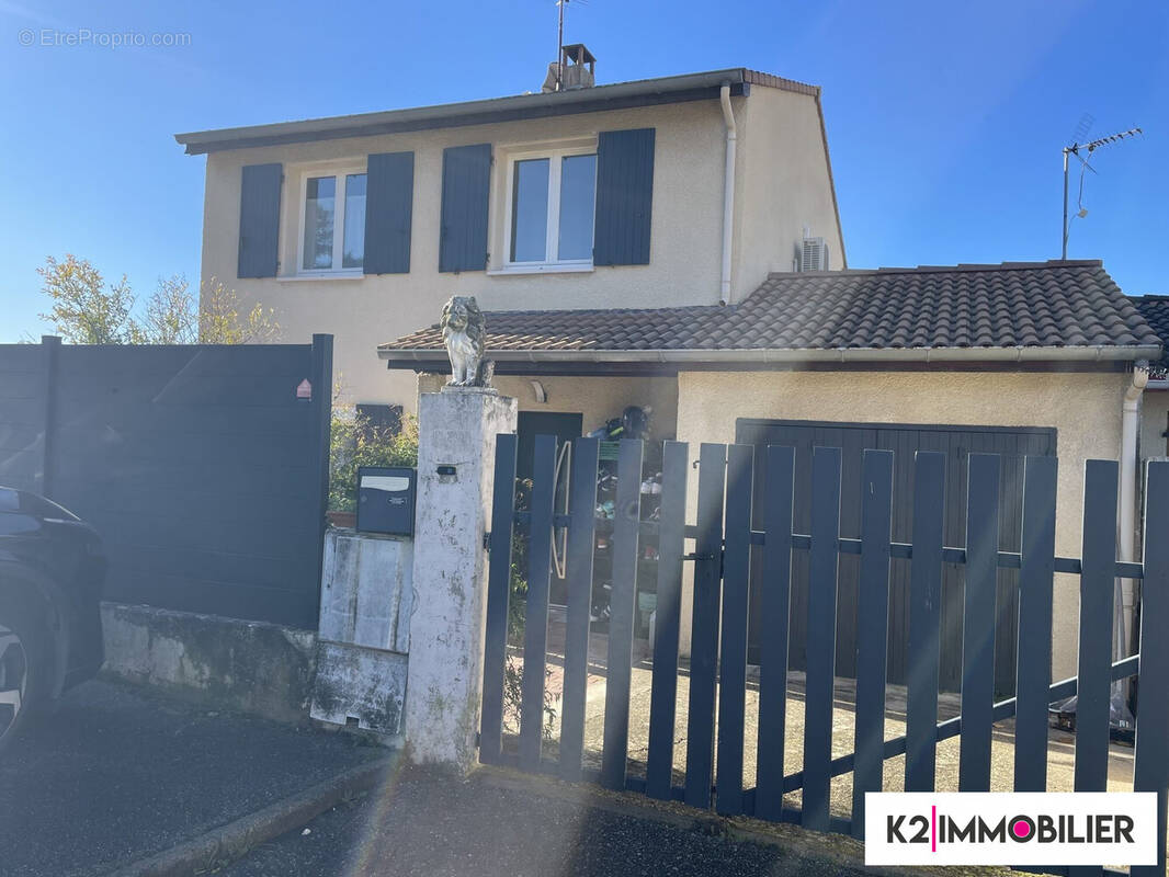 Maison à MONTELIMAR