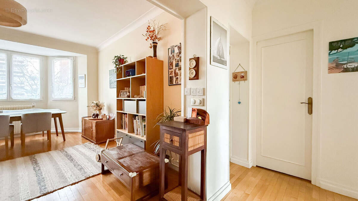 Appartement à NANTERRE