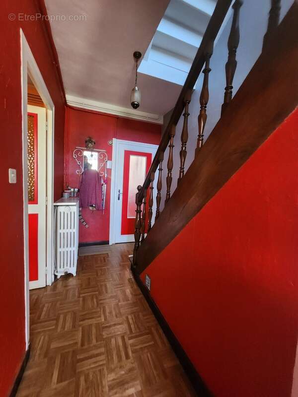 Maison à SAINT-PRIEST-TAURION